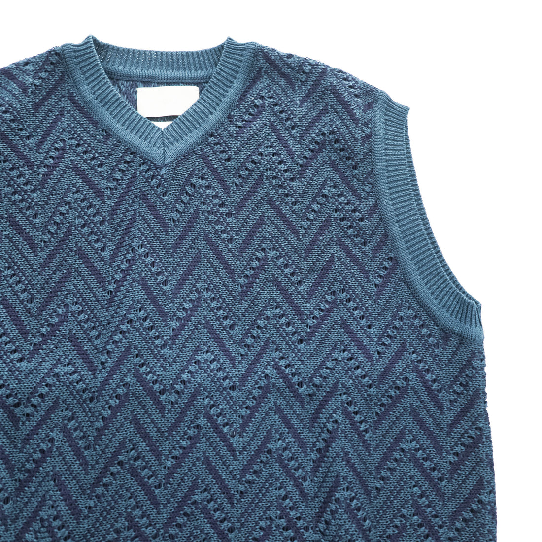 YOKE 日本製 ヘリンボーン メッシュ Vネック ベスト HERRINGBONE MESH V-NECK VEST コットンニット YK23SS0499S