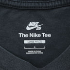 NIKE SB Crewneck T-Shirt L Black with a single logo loose fit.