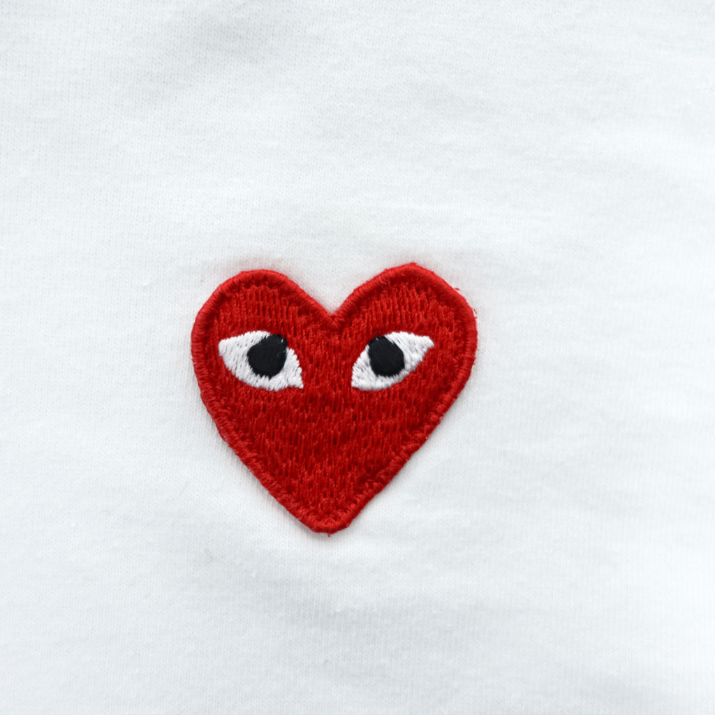 PLAY Comme des Garcons Red Heart Emblem White Cotton T-Shirt Made in Japan Size XL AZ-T108