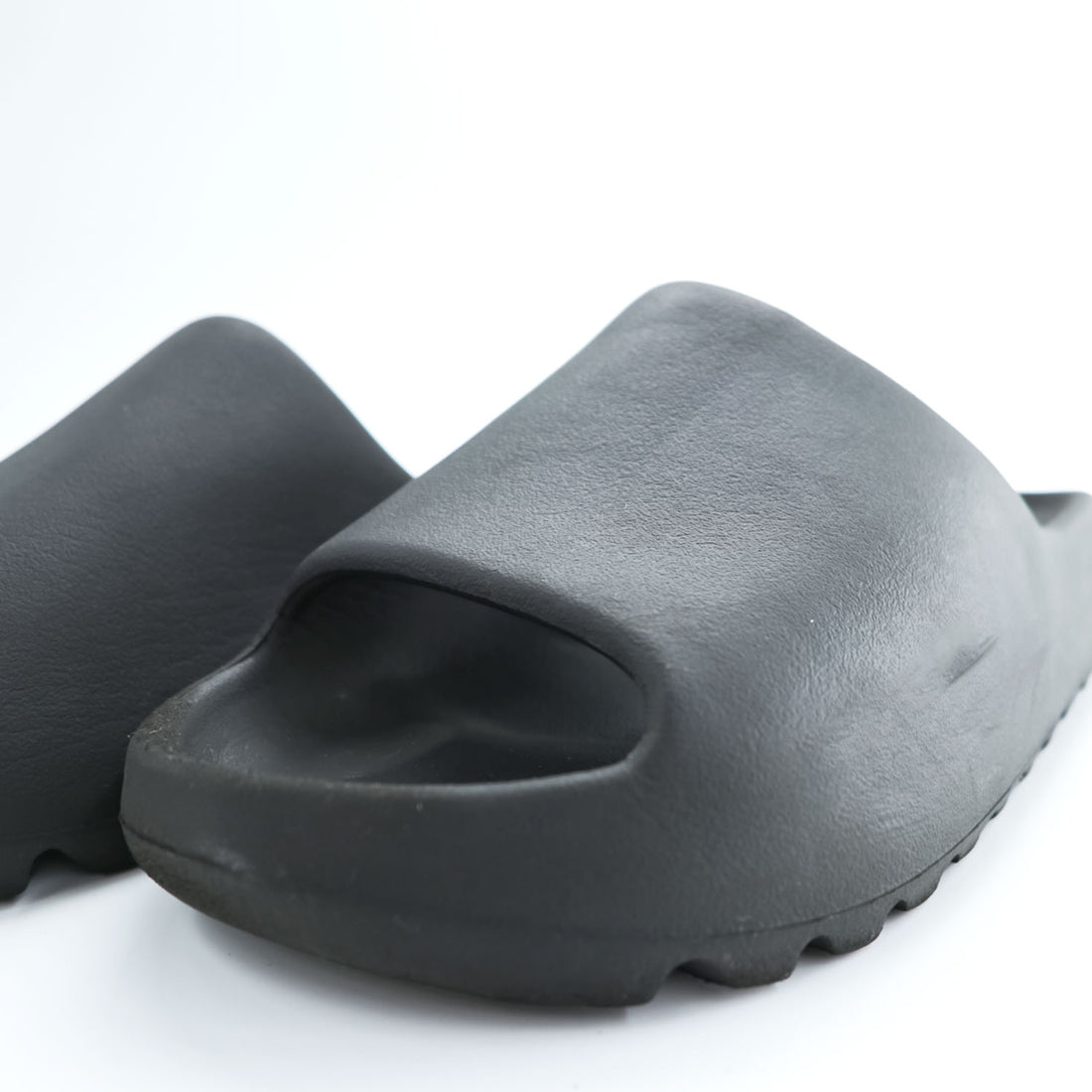 adidas イージースライド YEEZY SLIDE サンダル 27cm ブラック 厚底 フォーム
