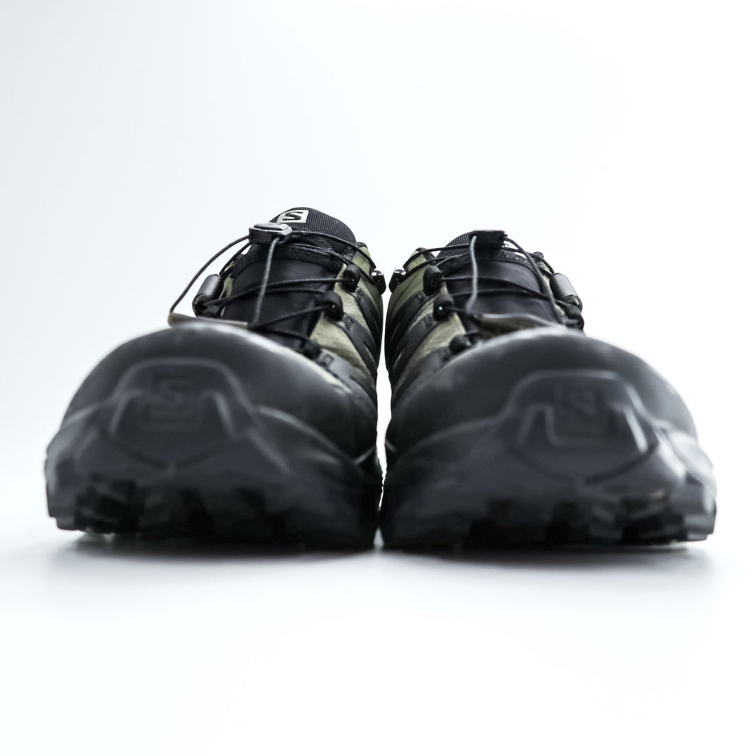 SALOMON X ULTRA 4 GTX Trekking Shoes Hiking Sneakers US8.5 GORE-TEX Waterproof Ortholite 413853