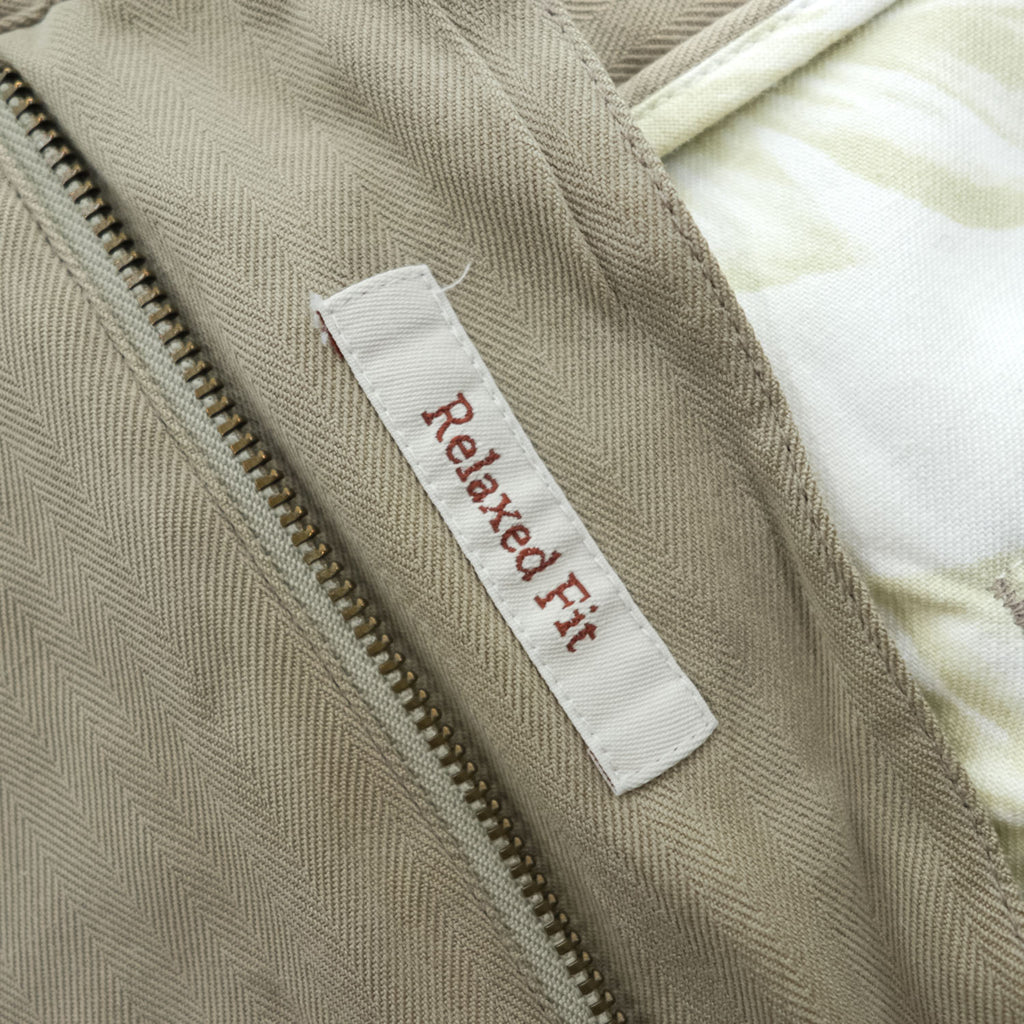 90s Vintage Caribbean 100% Silk Pleated Pants Beige Khaki Men’s 36x29 Made in China