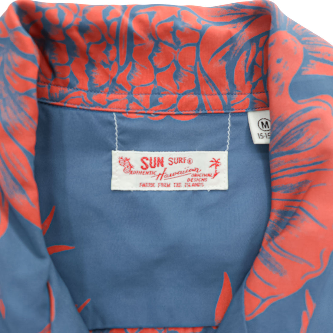 Sun Surf SS35551 Rayon Hawaiian Aloha Shirt Blue Red Pineapple Hibiscus Print Made in Japan Men’s M