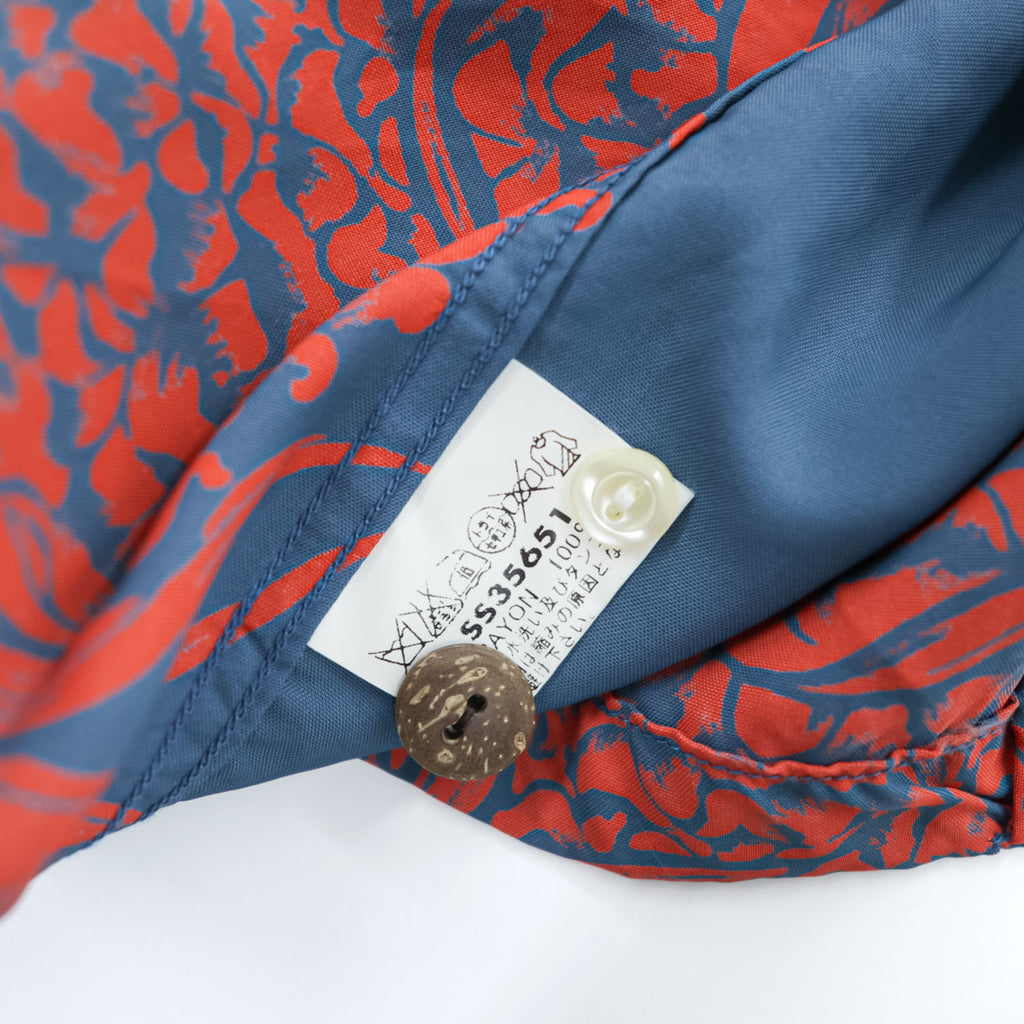 Sun Surf SS35551 Rayon Hawaiian Aloha Shirt Blue Red Pineapple Hibiscus Print Made in Japan Men’s M