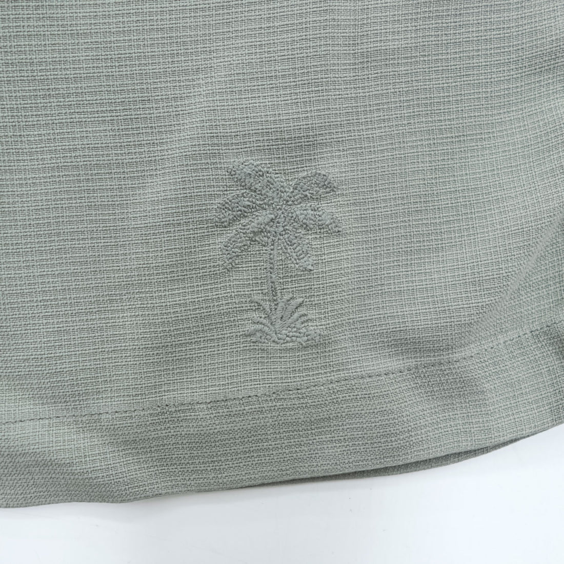 Tommy Bahama 100% Silk Camp Shirt Gray Sage Short Sleeve Open Collar Resort Shirt Men’s M