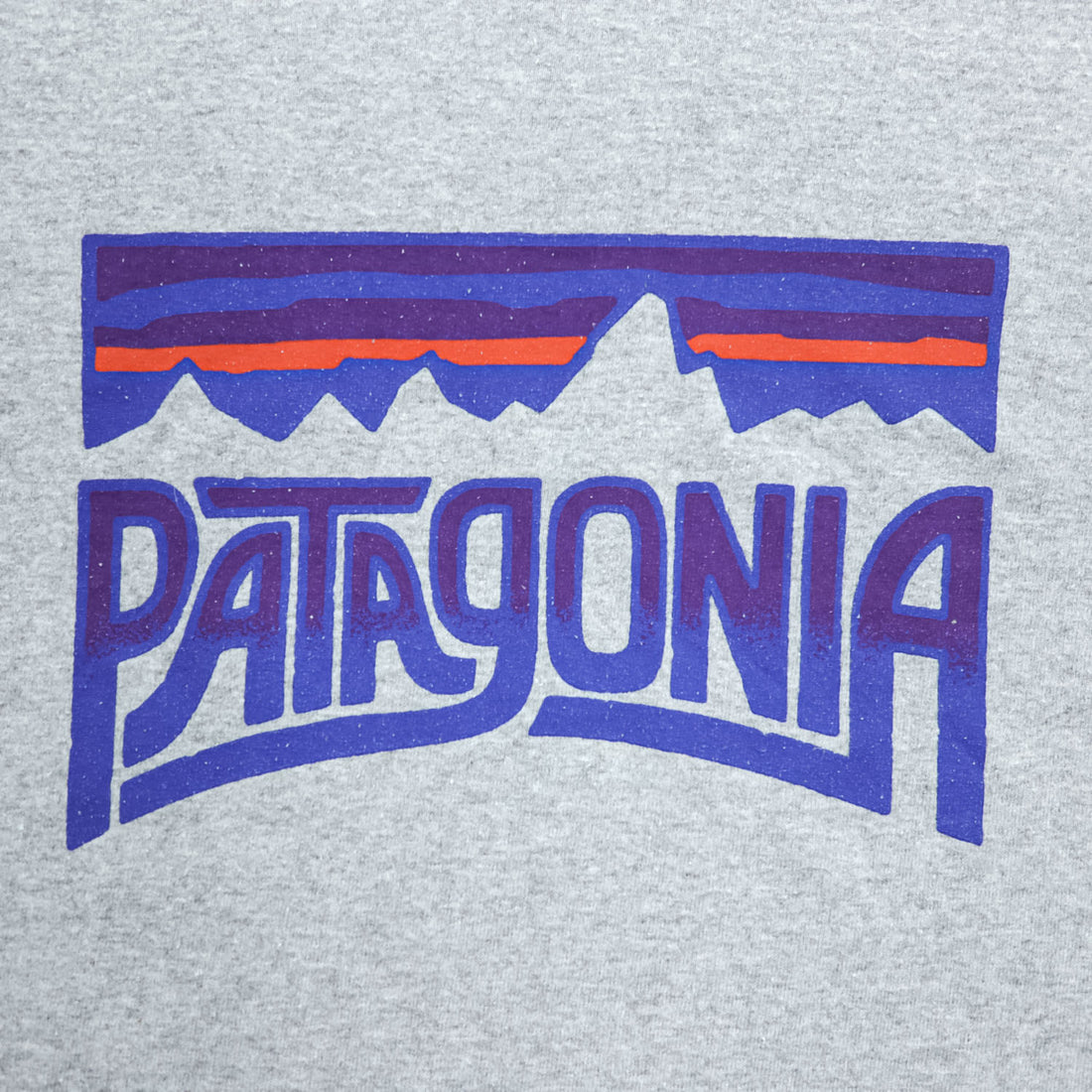 Patagonia Tシャツ L グレー プリント Fitz Roy Frostbite COTTON / POLY RESPONSIBILI TEE REGULAR FIT 39115