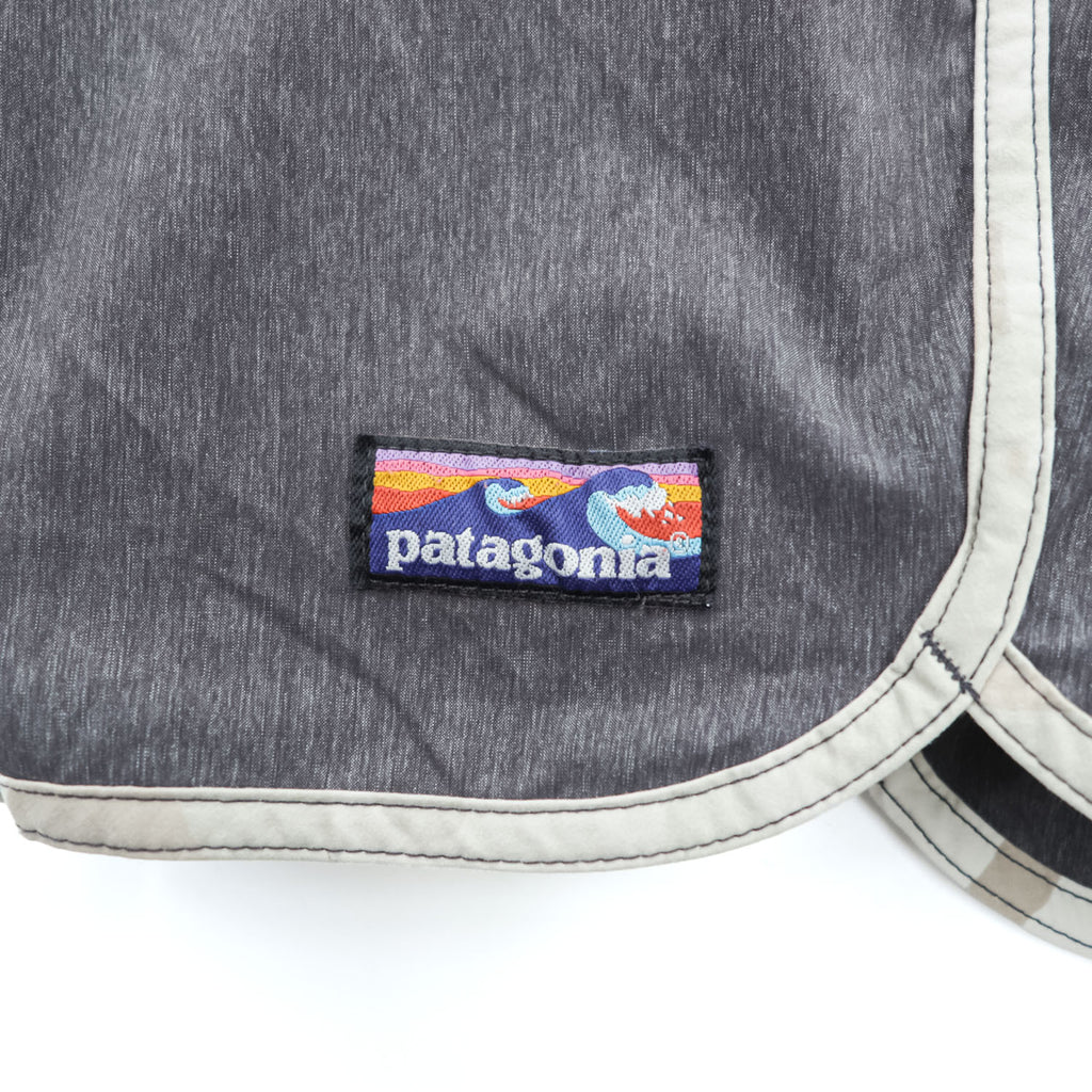 Patagonia ボードショーツ ナイロン ショートパンツ L グレー ストレッチ SCALLOP HEM STRETCH WAVEFARER BOARDSHORTS 86731