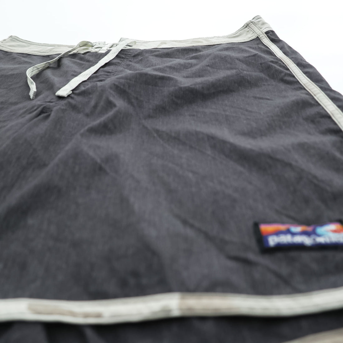 Patagonia ボードショーツ ナイロン ショートパンツ L グレー ストレッチ SCALLOP HEM STRETCH WAVEFARER BOARDSHORTS 86731
