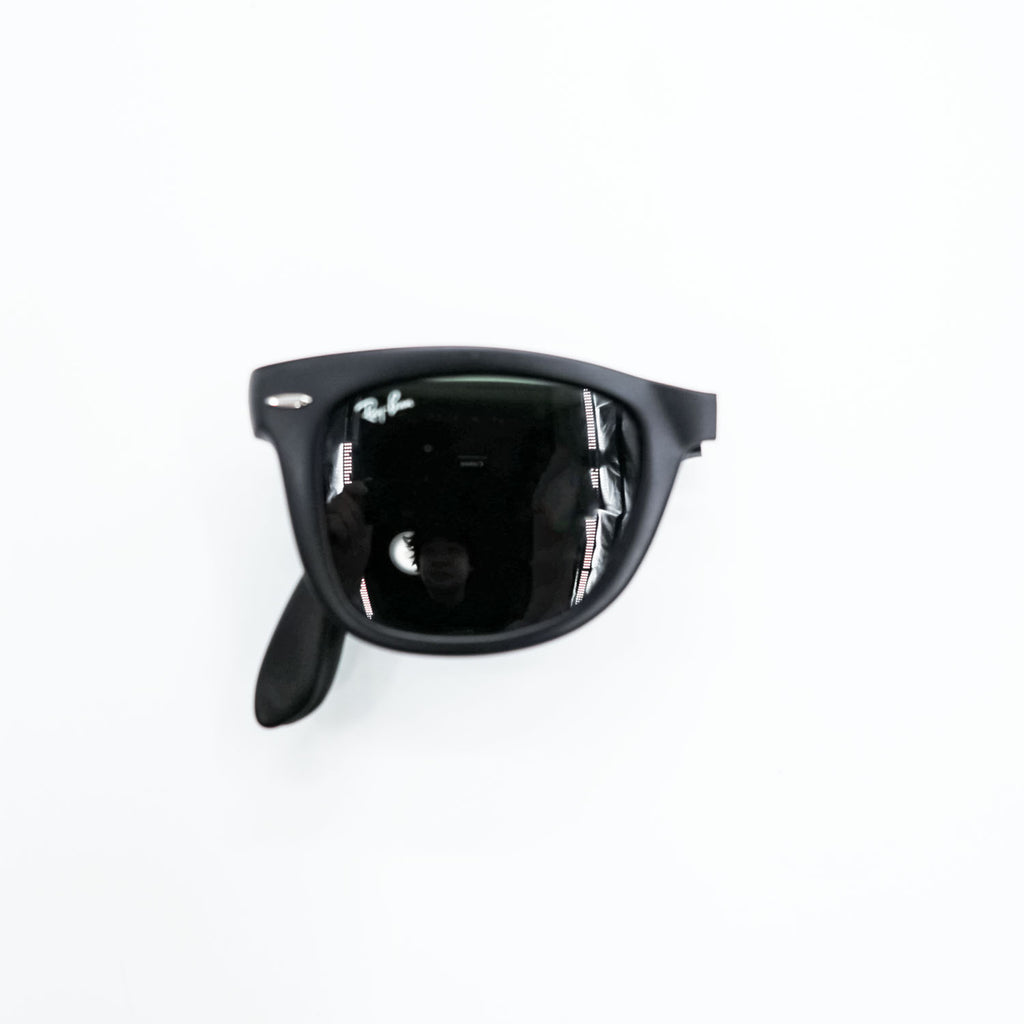 Ray-Ban Italian-made sunglasses, black, folding Wayfarer style, RB4105 601-S 50_22 3N