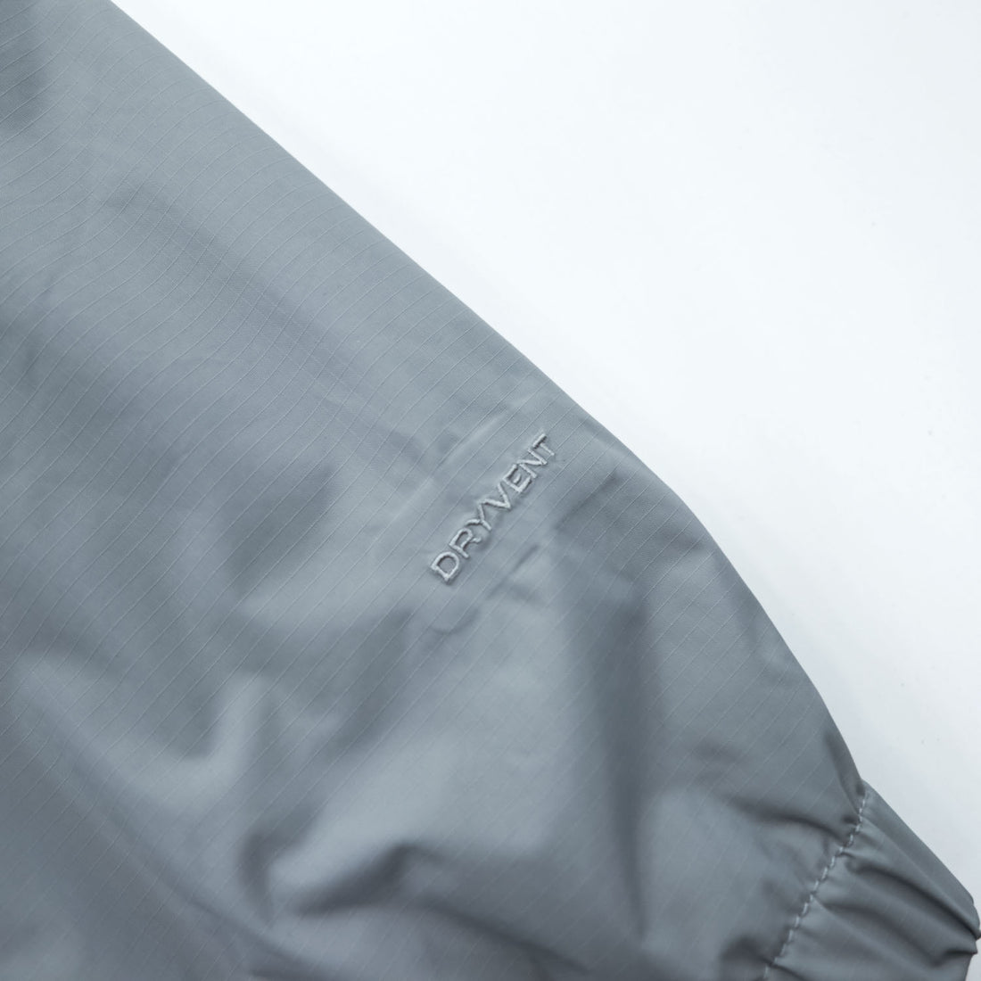 THE NORTH FACE マウンテンパーカー シェル RESOLVE 2 JACKET レインジャケット M グレー 防水 リップストップ フード収納式 DRYVENT 透湿 NF0A2VD5