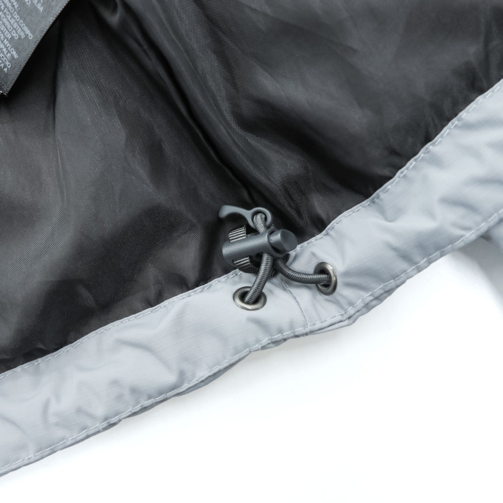 THE NORTH FACE マウンテンパーカー シェル RESOLVE 2 JACKET レインジャケット M グレー 防水 リップストップ フード収納式 DRYVENT 透湿 NF0A2VD5