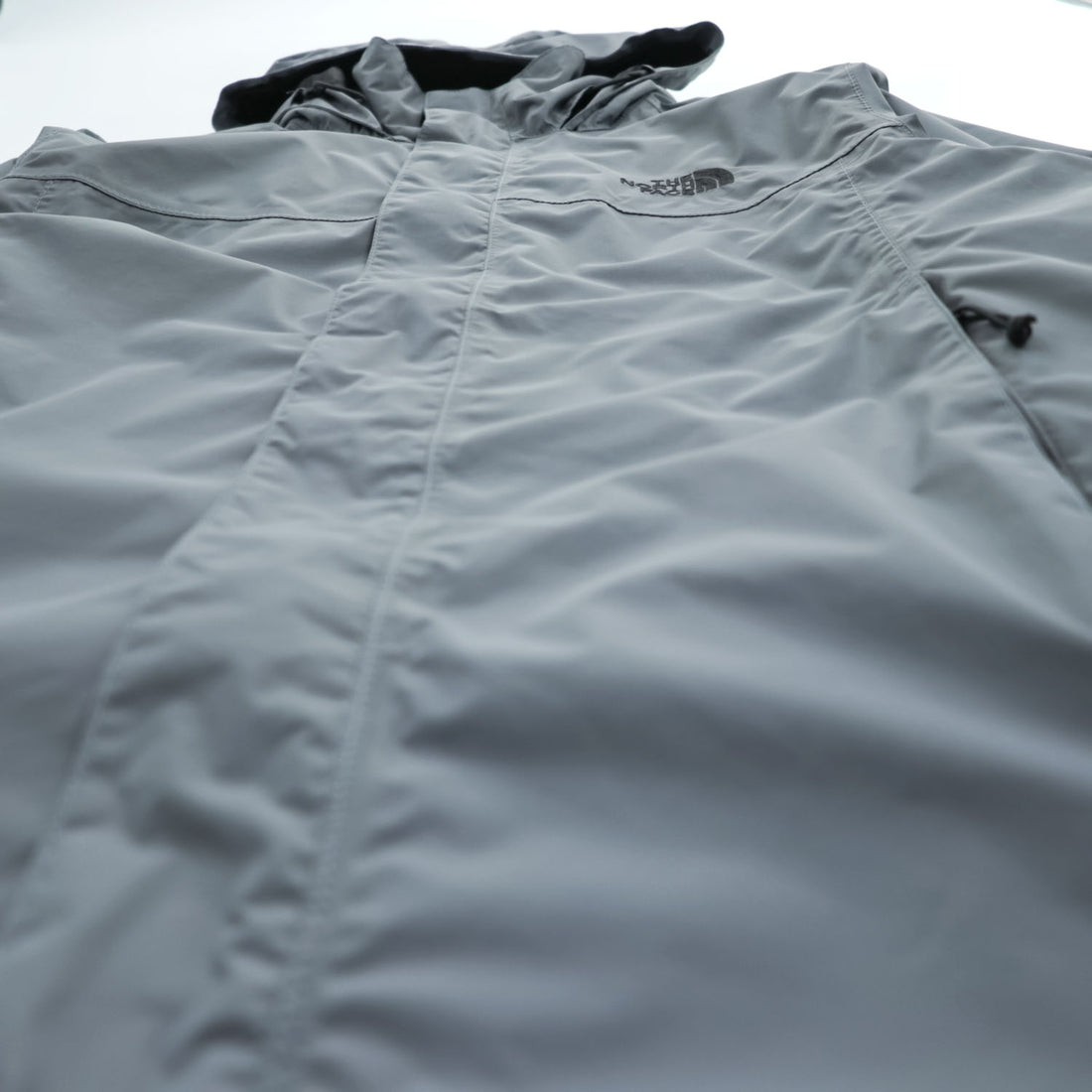 THE NORTH FACE マウンテンパーカー シェル RESOLVE 2 JACKET レインジャケット M グレー 防水 リップストップ フード収納式 DRYVENT 透湿 NF0A2VD5