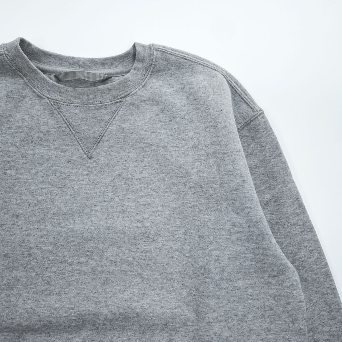 Carhartt TS0124-M K124 Crewneck Sweatshirt Grey Heather Brushed Fleece 70%Cotton 30%Poly V-stitch Logo Patch Loose Fit S