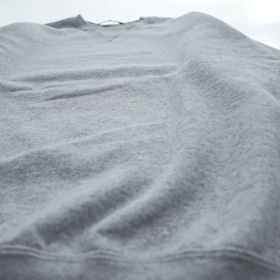 Carhartt TS0124-M K124 Crewneck Sweatshirt Grey Heather Brushed Fleece 70%Cotton 30%Poly V-stitch Logo Patch Loose Fit S