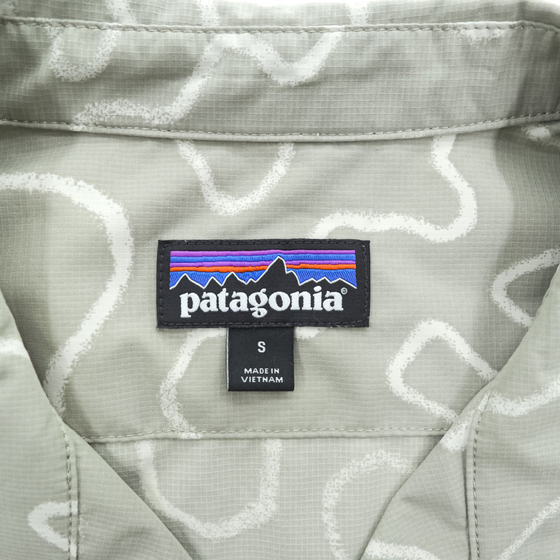Patagonia Spring 2020 Patterned Short Sleeve Open Collar Shirt STY86205 Size S Sage Green