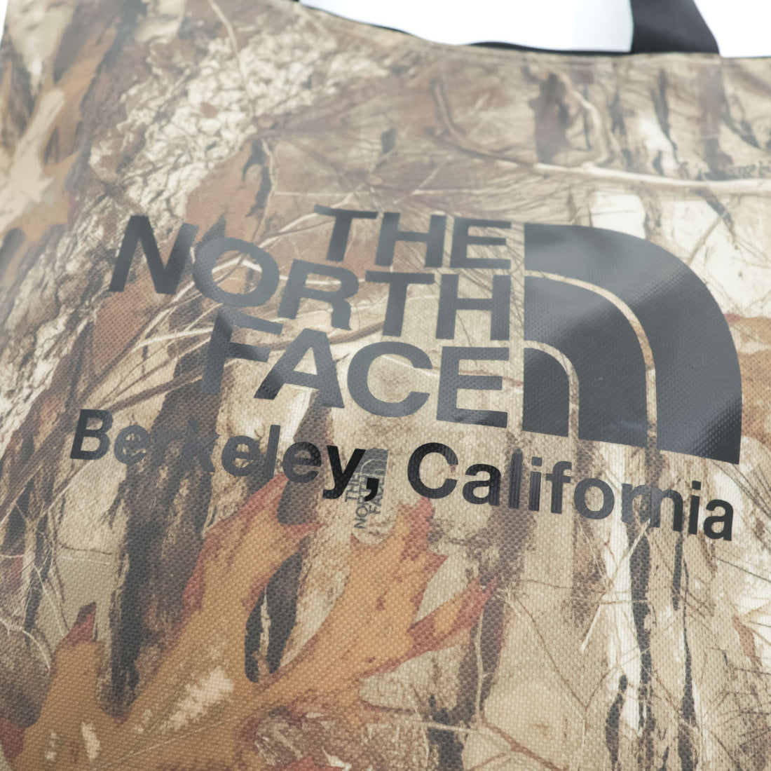 THE NORTH FACE トートバッグ 防水 BC TOTE リアルツリーカモ Kフォレスト ファスナー開閉 NM81959