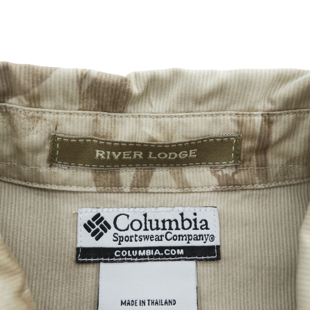 Columbia River Lodge Deer Print Button-Down Long Sleeve Shirt Men's M Beige
