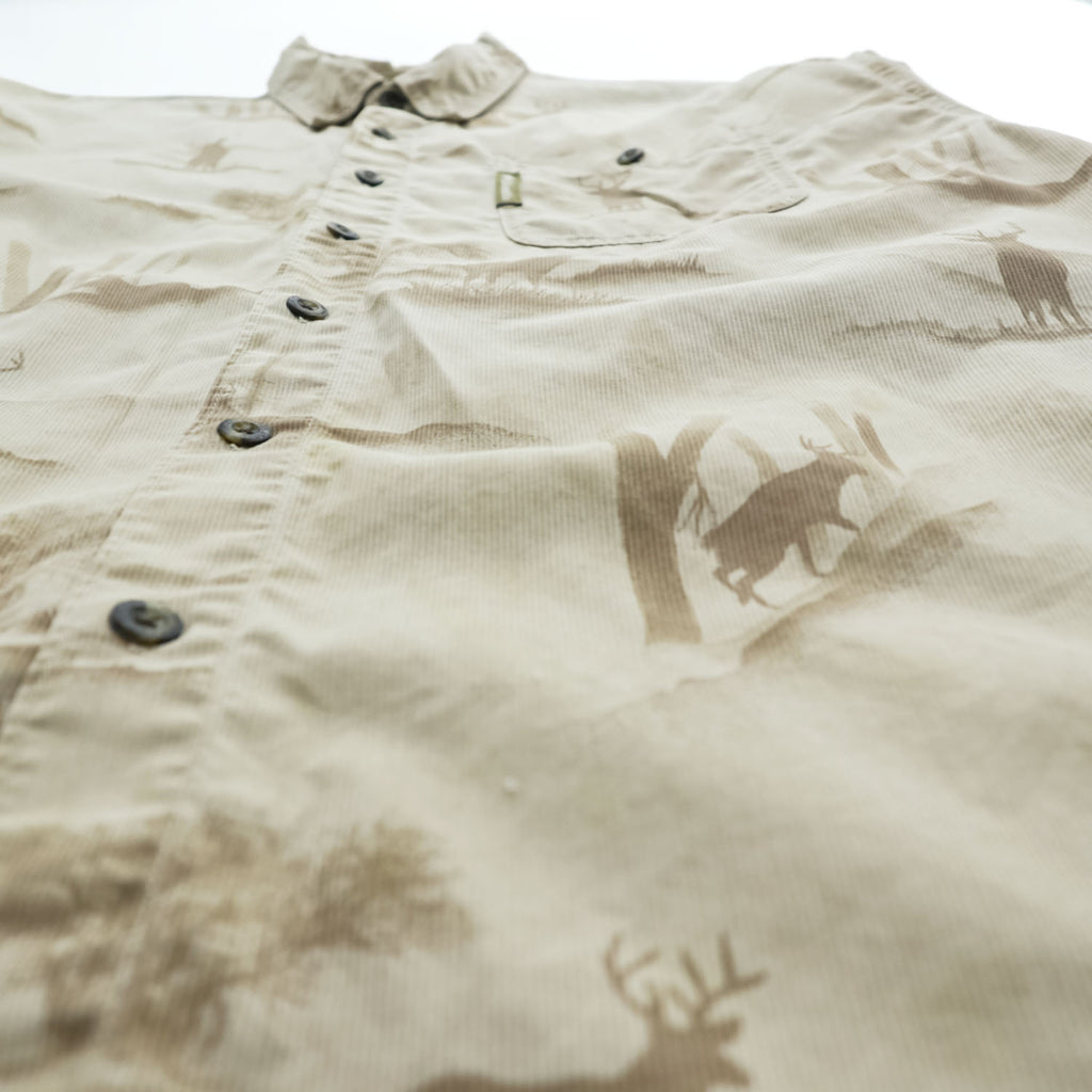 Columbia River Lodge Deer Print Button-Down Long Sleeve Shirt Men's M Beige