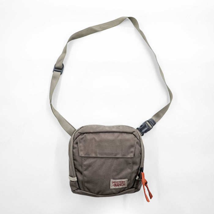 MYSTERY RANCH ディストリクト4 DISTRICT 4 ショルダーバッグ CORDURA コーデュラ グレー 2024