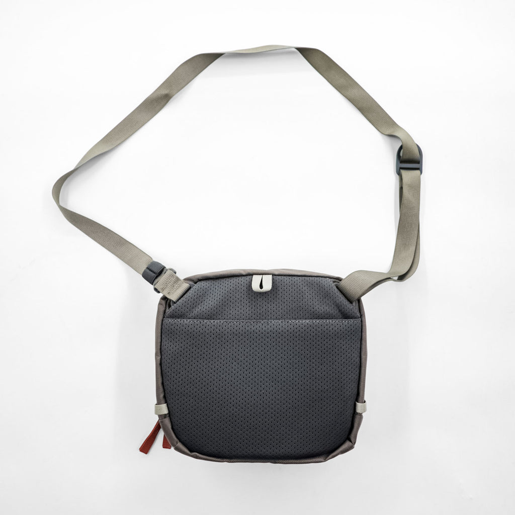 MYSTERY RANCH ディストリクト4 DISTRICT 4 ショルダーバッグ CORDURA コーデュラ グレー 2024