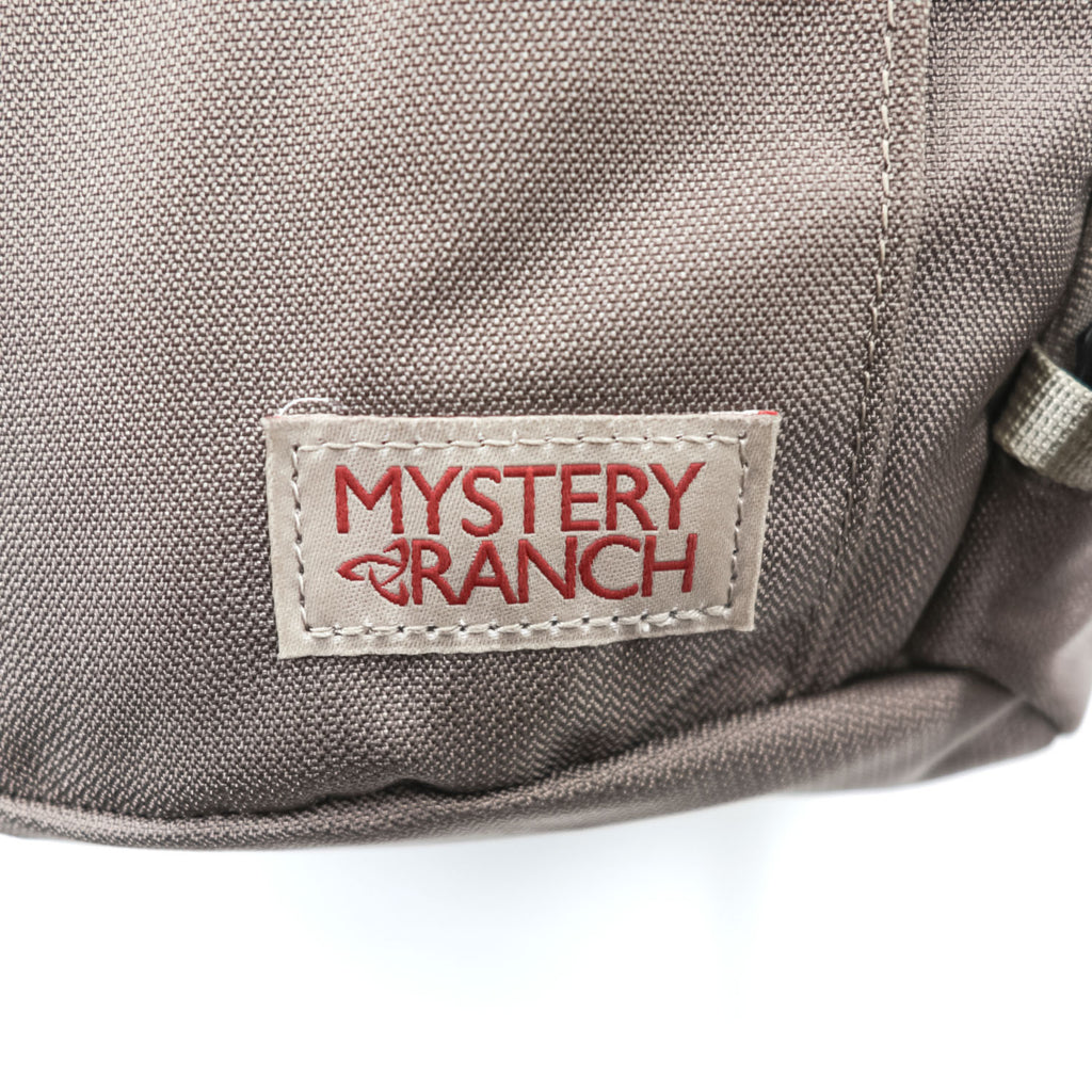 MYSTERY RANCH ディストリクト4 DISTRICT 4 ショルダーバッグ CORDURA コーデュラ グレー 2024