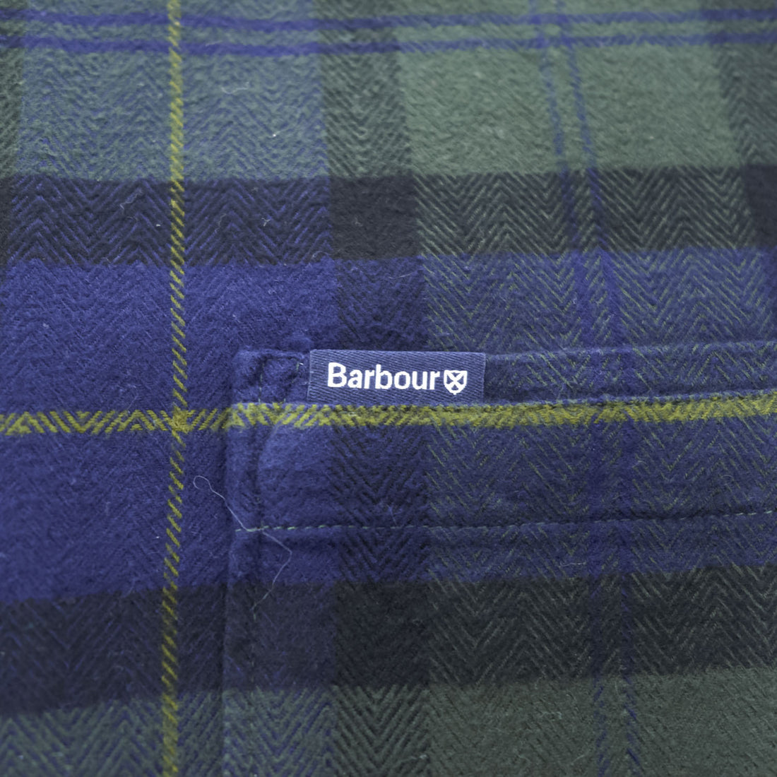 Barbour 長袖 チェックシャツ L グリーン ネイビー ヘリンボーン TAILORED FIT ボタンダウン 胸ポケット MSH5014TN28