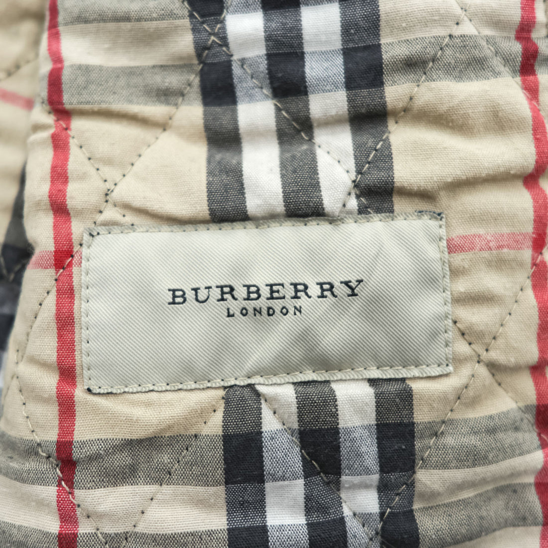 BURBERRY LONDON 英国製 キルティングジャケット XL ブラック イングランド製 裏地ノバチェック スナップボタン GBBURLDROT