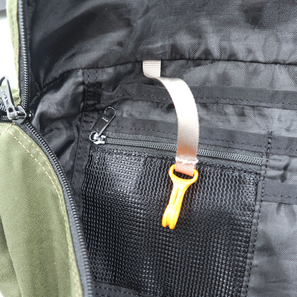 KELTY ボディバッグ ウエストポーチ CORDURA コーデュラ ナイロン カーキ グリーン