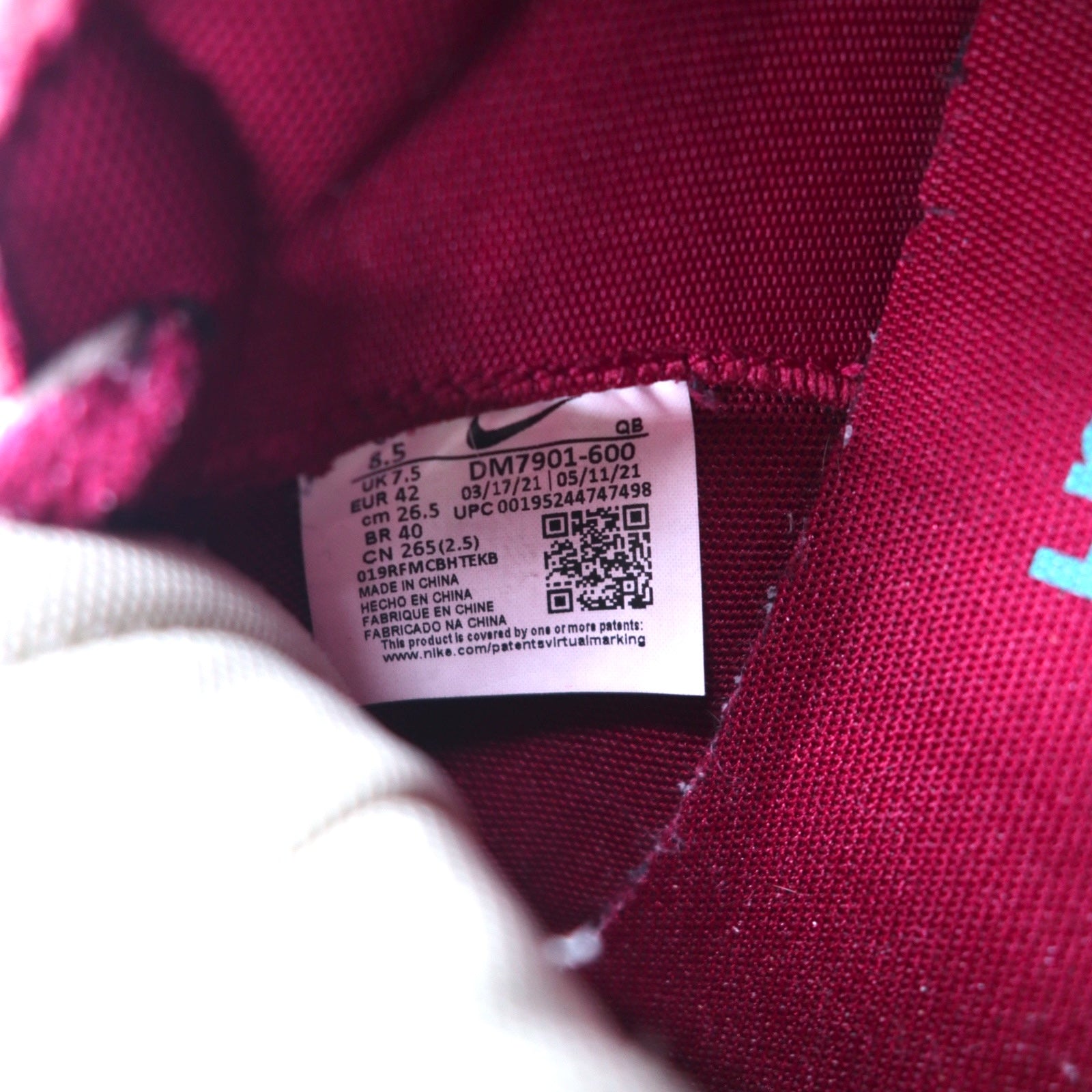 NIKE × KAWS × sacai ブレザーロー Blazer Low スニーカー 26.5cm レッド Team Red レザー DM7901-600