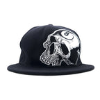 日本然リトテ-古着オンライン-PAINFUL CLOTHING スナップバック ベースボールキャップ ONE ブラック アクリル スカル 8ボール-PAINFUL CLOTHING Snapback Baseball Cap ONE Black Acrylic Skull 8 Ball