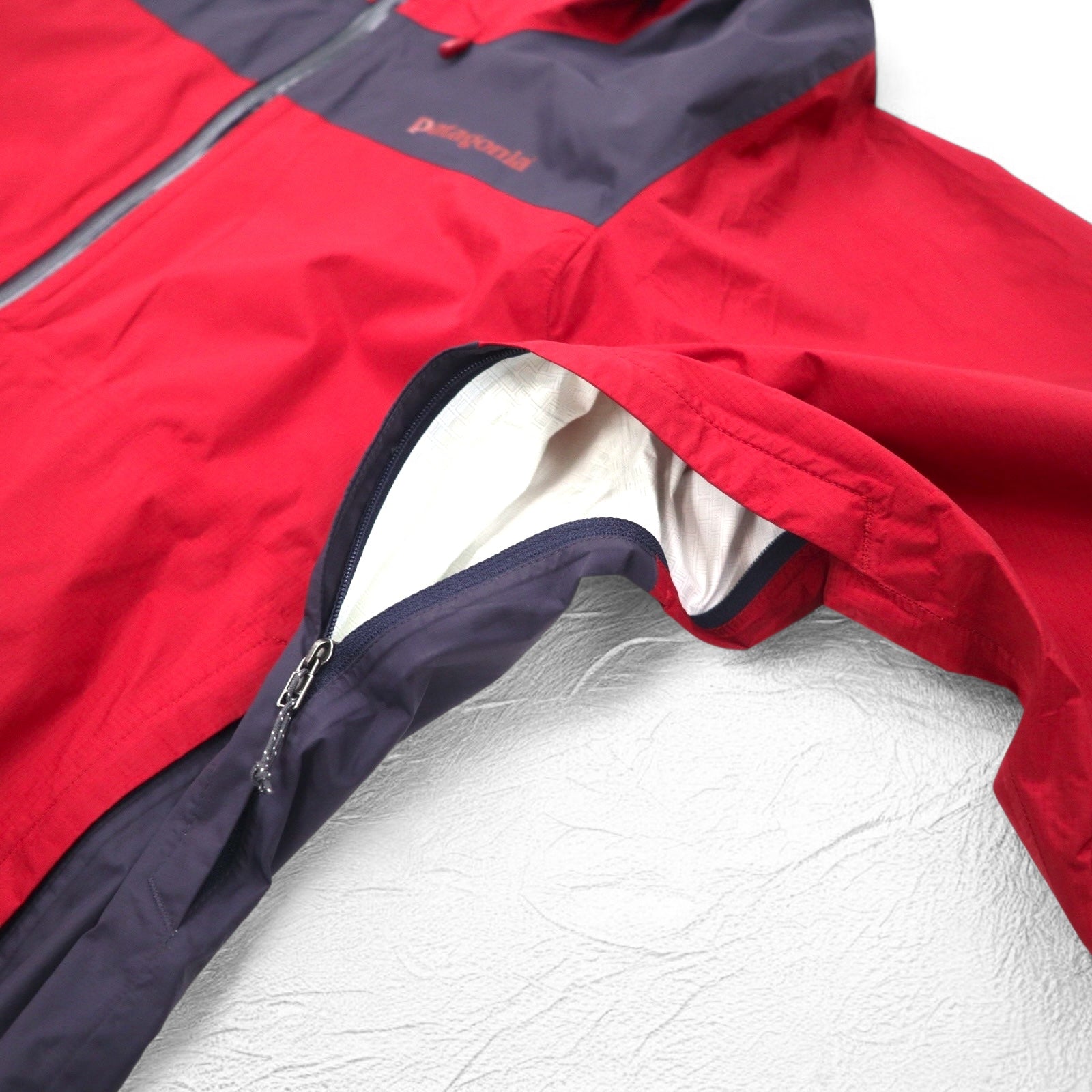 Patagonia トレントシェルジャケット M レッド ナイロン 止水ジップ TORRENTSHELL JACKET 84935