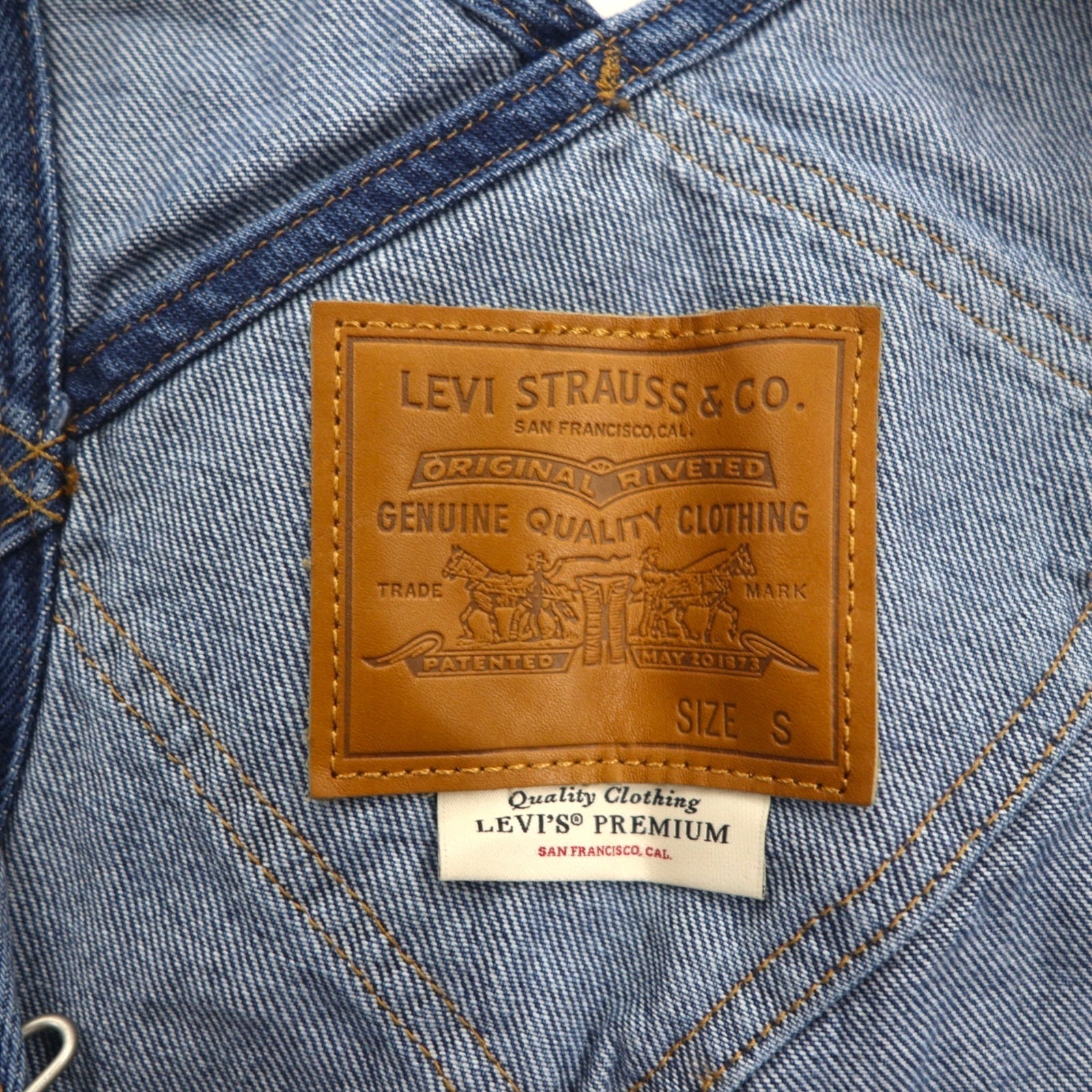 Levi's PREMIUM WORKWEAR Big E Denim Overalls, Size Small, Indigo, 79107-0007, Unused