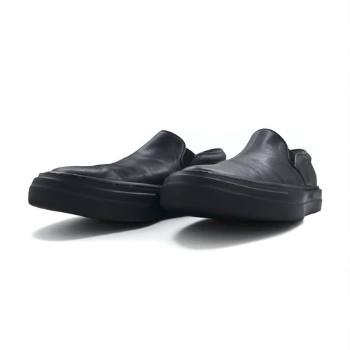 ATTACHMENT Calf Leather Slip-On Sneakers, Sizes 27-27.5cm, Black, Cowhide