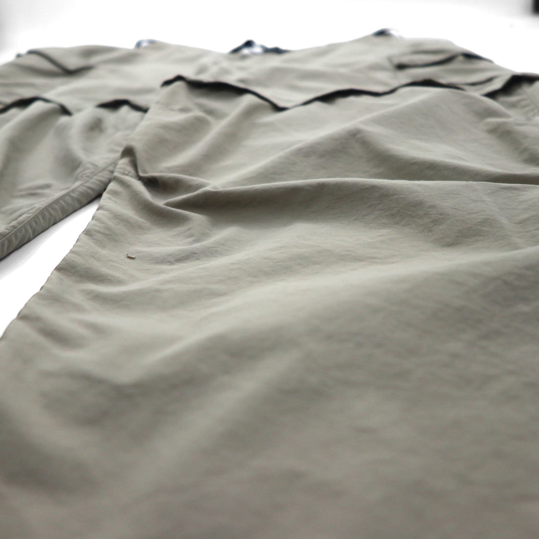 REI Convertible 2-Way Cargo Shorts, Size L, Beige, Nylon, Waterproof, Slits, Zippered Legs