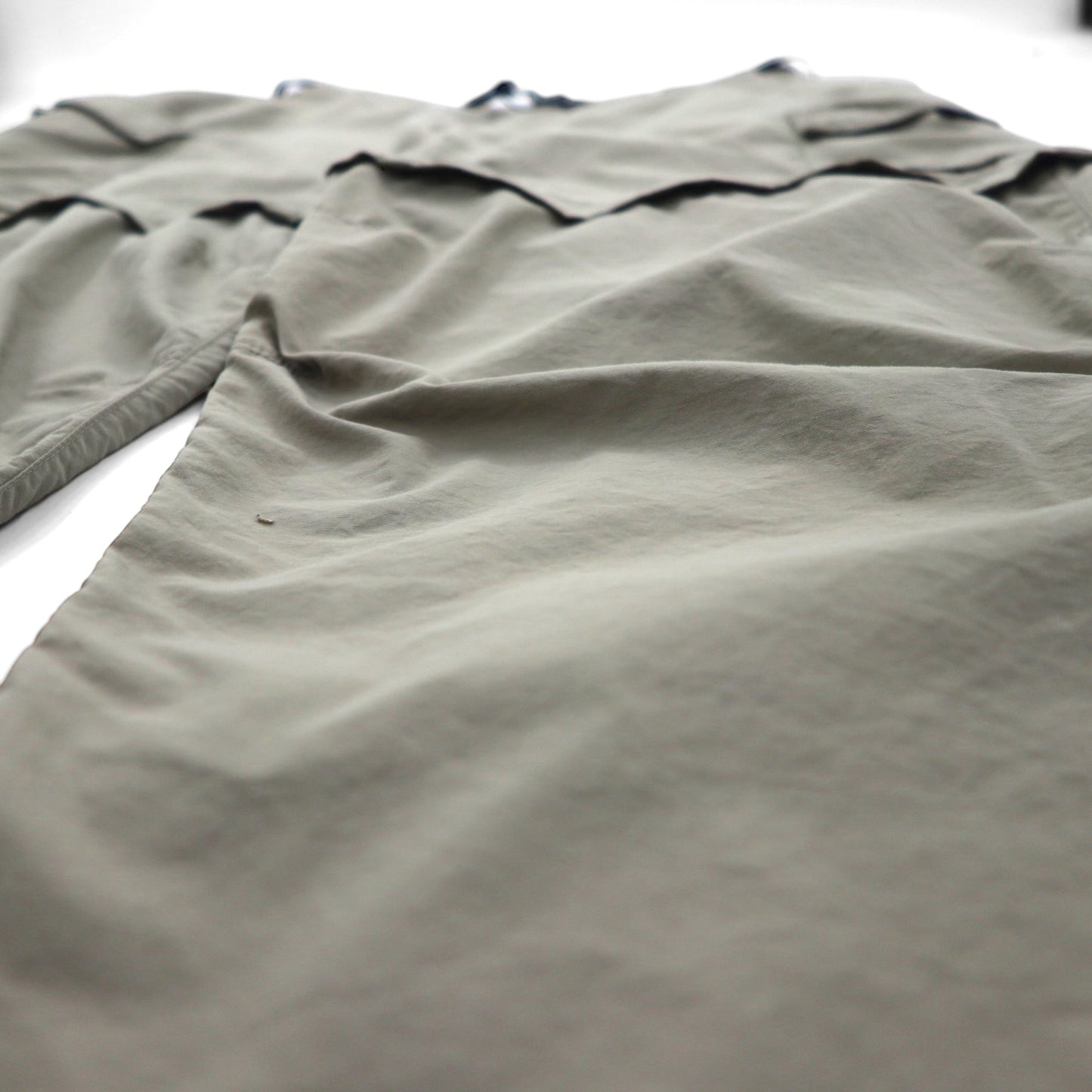 REI Convertible 2-Way Cargo Shorts, Size L, Beige, Nylon, Waterproof, Slits, Zippered Legs