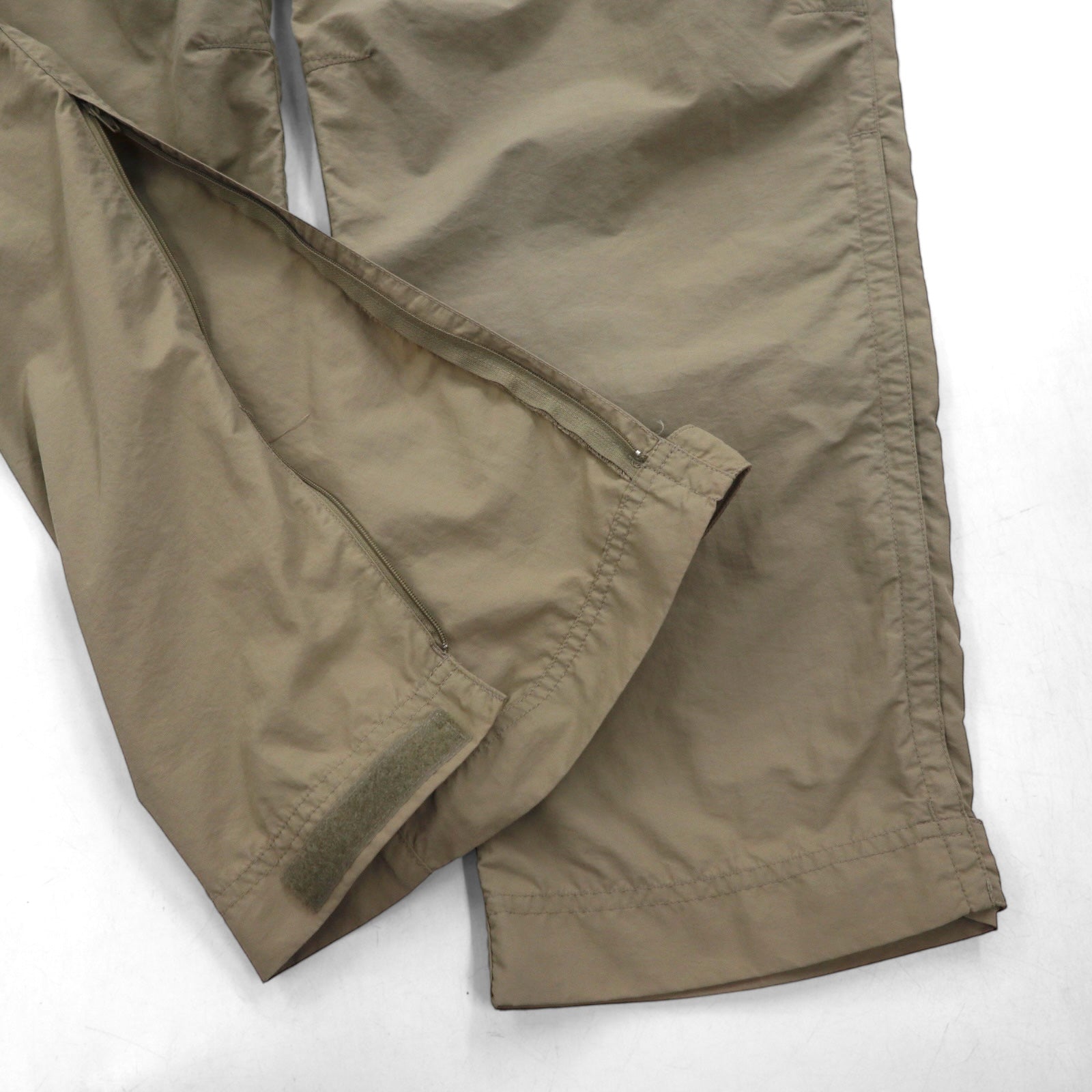 REI Convertible 2-Way Cargo Shorts, Size L, Beige, Nylon, Waterproof, Slits, Zippered Legs