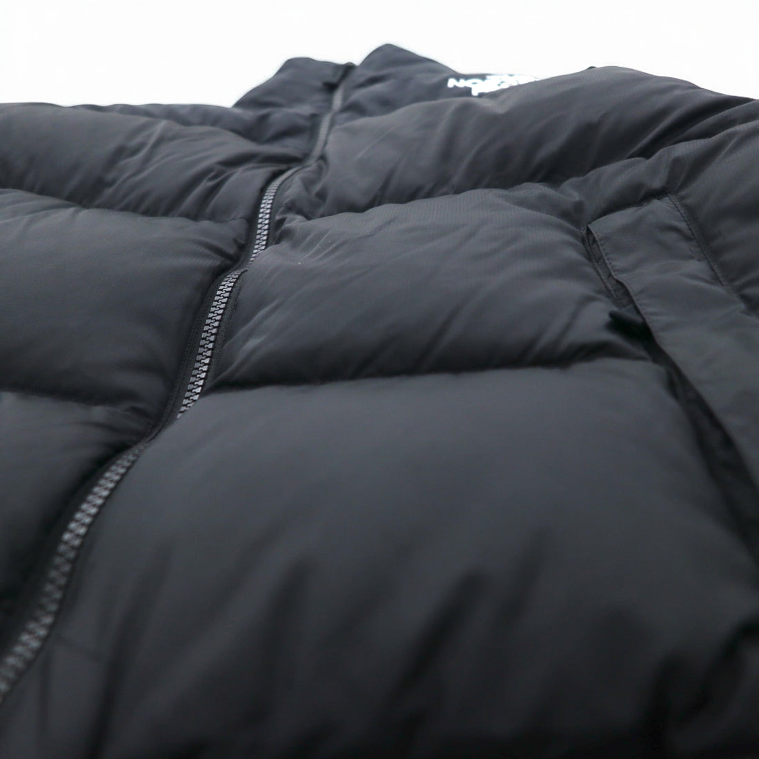 THE NORTH FACE Short Nuptse Jacket Down Jacket M Black Nylon NDW91952