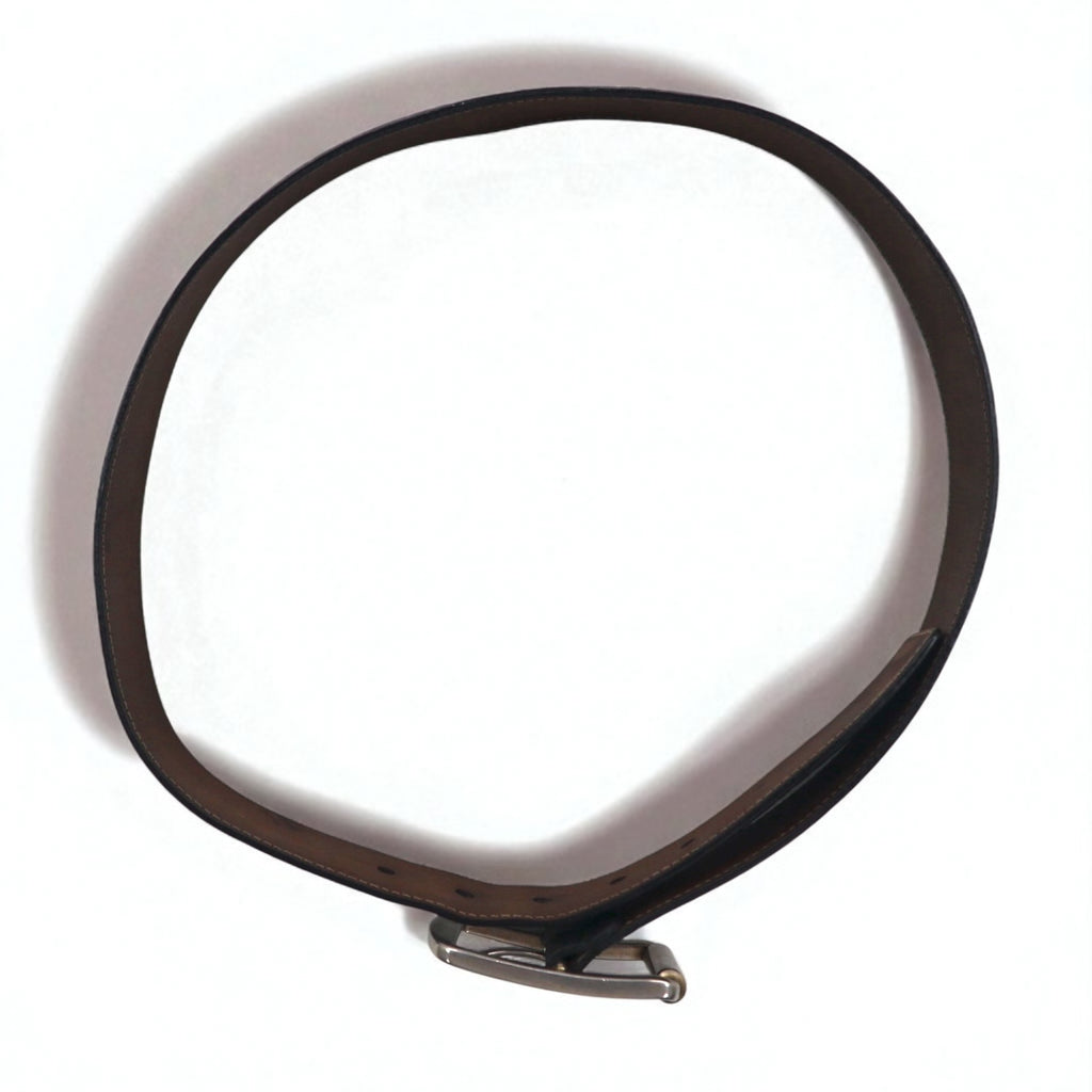 GUCCI イタリア製 グッチシマ レザーベルト ブラック GG柄 型押し シルバー バックル 295331