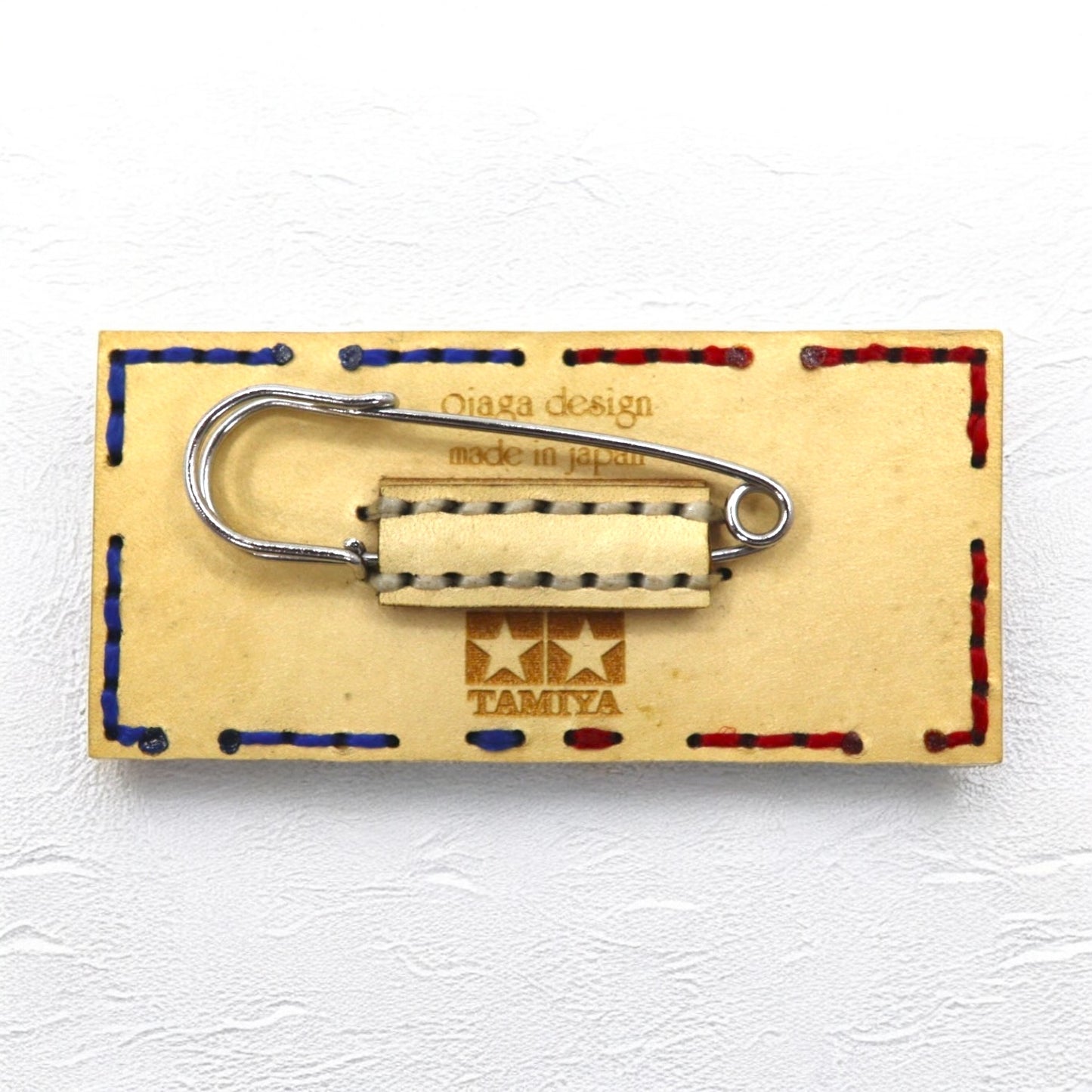 ojaga design × TAMIYA バッジ レザー ピン ブローチ 日本製