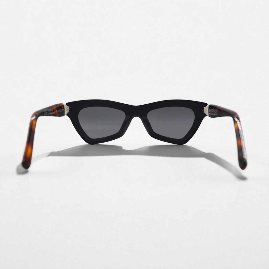 KUBORAUM Maske J7 Cat Eye Sunglasses, Black Tortoiseshell, BS 51-20 145, Made in Italy