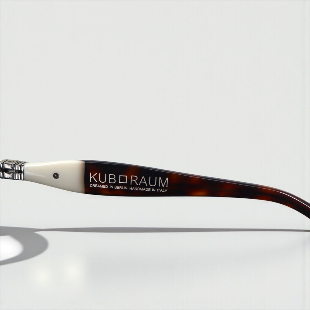 KUBORAUM Maske J7 Cat Eye Sunglasses, Black Tortoiseshell, BS 51-20 145, Made in Italy