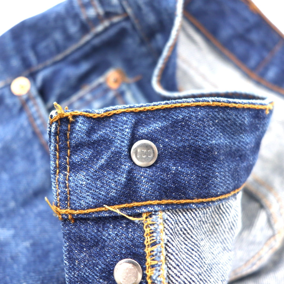 Levi's USA made 90s denim pants size 34 blue cotton button fly button back 521 501-0115