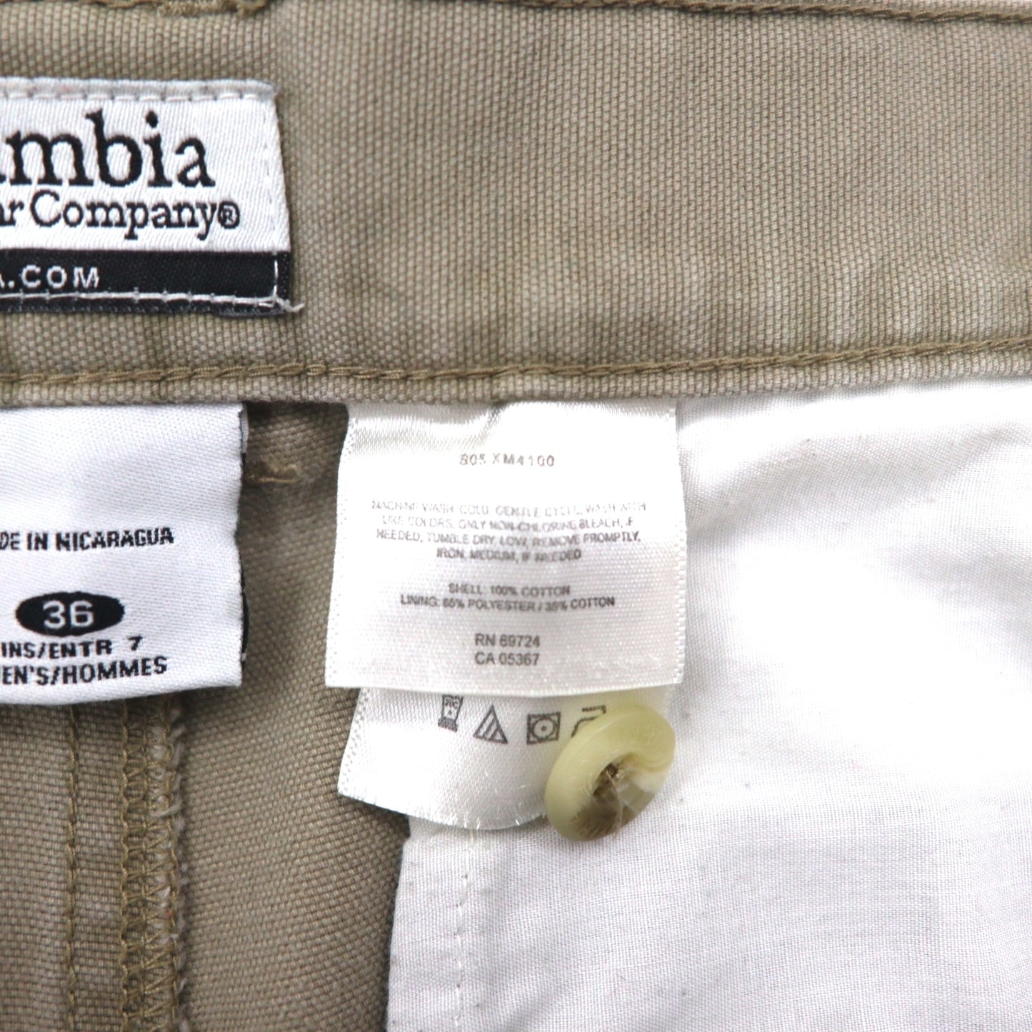 Columbia 2000s Duck Shorts, Khaki, Flap Pockets, Size L, XM4100, Made in Nicaragua