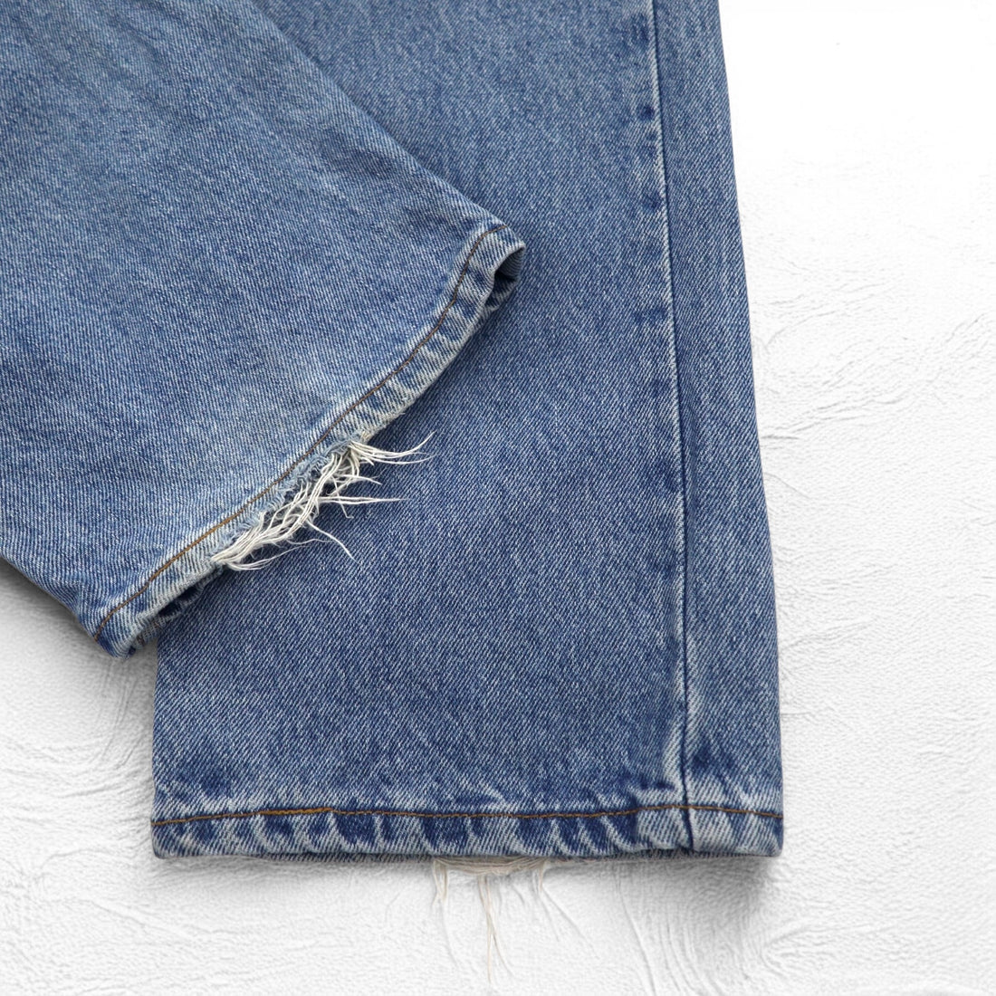 Levi's 00s 505 REGULAR FIT STRAIGHT LEG tapered denim pants L indigo blue zipper fly 505-4891 made in El Salvador