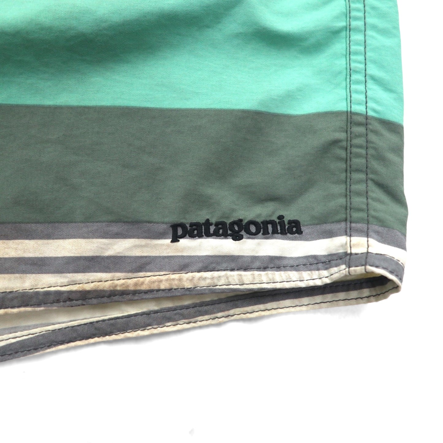 patagonia ウェーブフェアラー ボードショーツ Wavefarer Board Shorts ショートパンツ M グリーン グレー ボーダー ナイロン 86621
