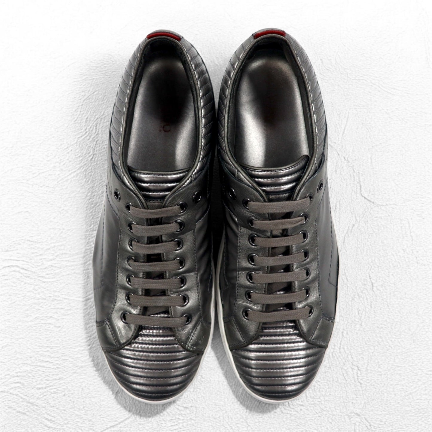 HUGO BOSS キルティングレザー メタリック スニーカー 27cm シルバー 50315602