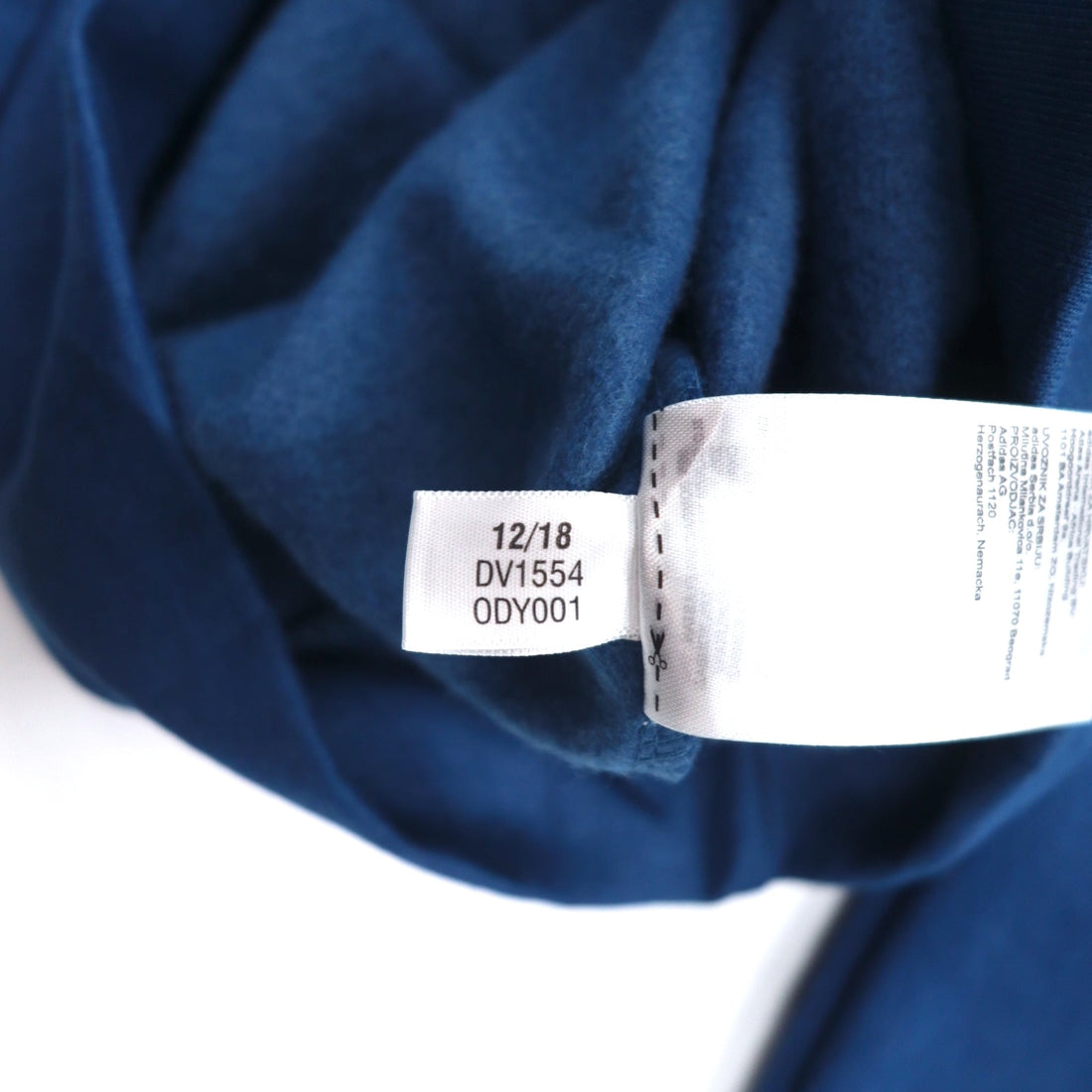 adidas originals 3-stripe crew sweatshirt M blue trefoil logo 3-STRIPE CREW DV1554 made in Pakistan unused