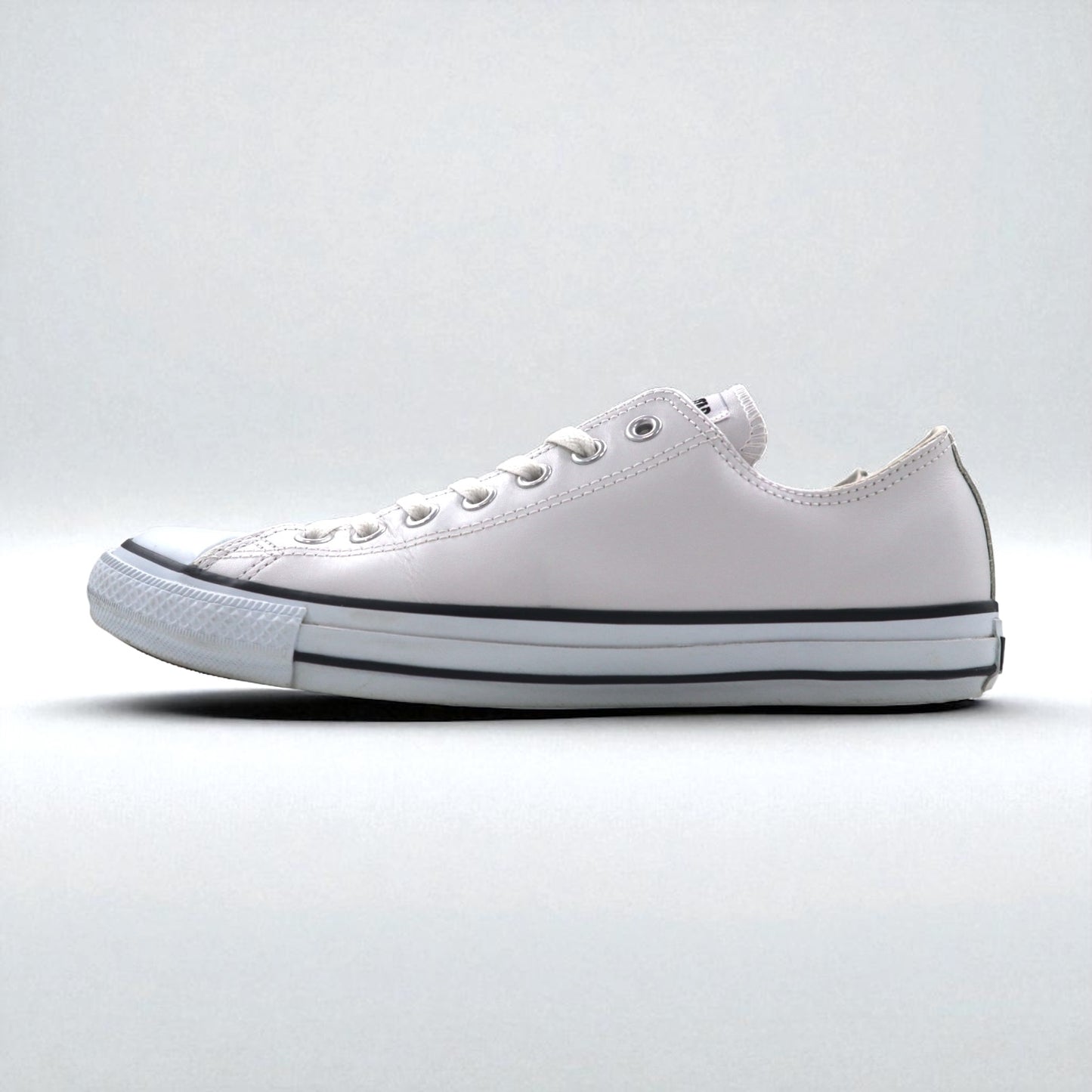 CONVERSE Leather All Star Ox Sneakers, Size 27.5cm, White, 1B905