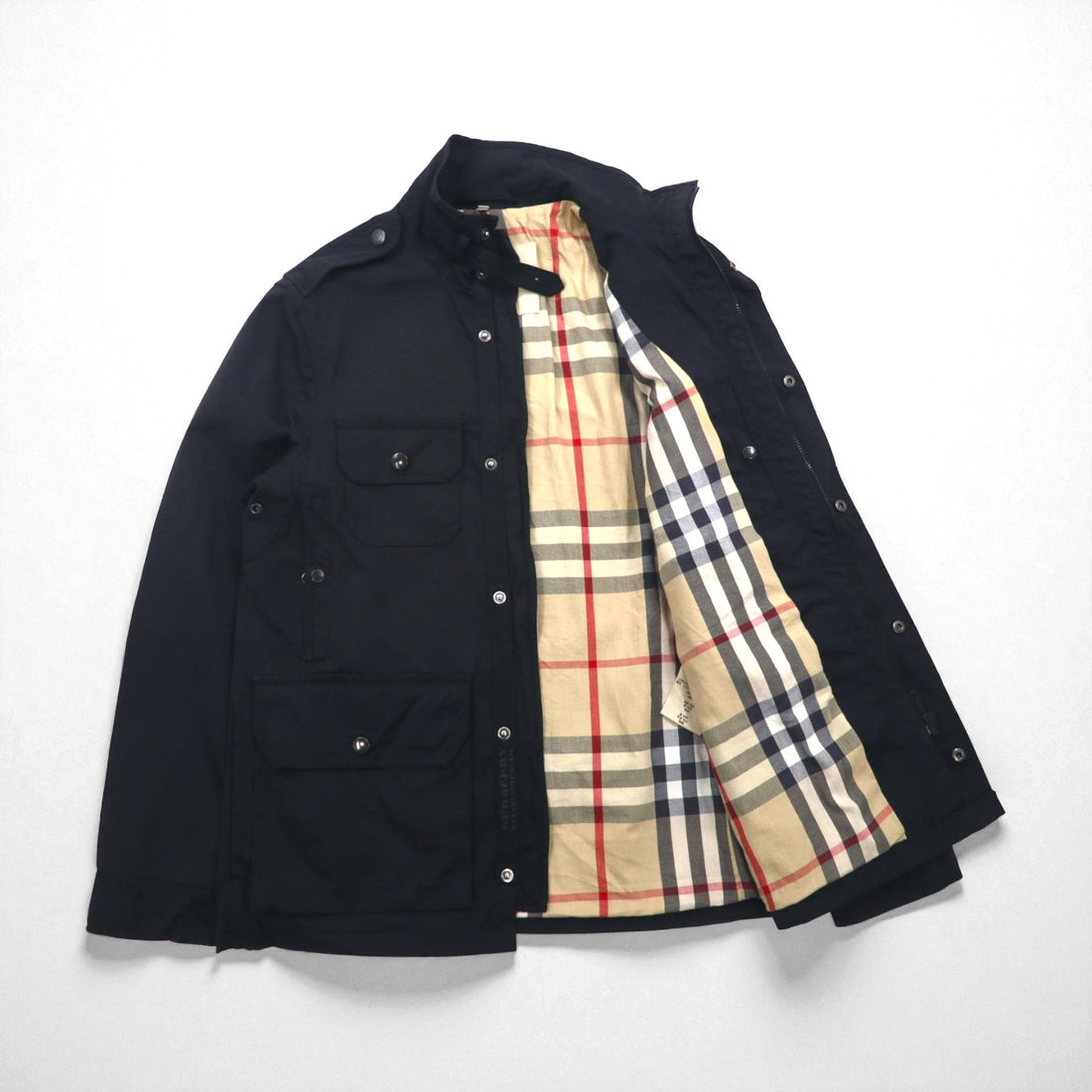 BURBERRY Military M-65 Field Jacket, Size M, Multi-Purpose Utility Pockets, Current Tag, Nova Check Lining, Chin Strap, THTHAGAR503NON