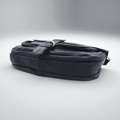 BREE クロスショルダーバッグ ネイビー スムースレザー フラップ